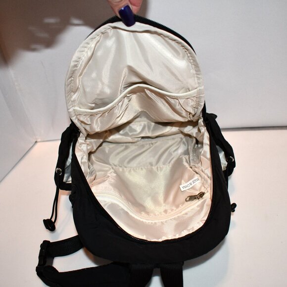 JUNGYOON Large Sling Bag – Lightweight Quilted Crossbody Bag with Anti-Theft BLA - Picture 2 of 4